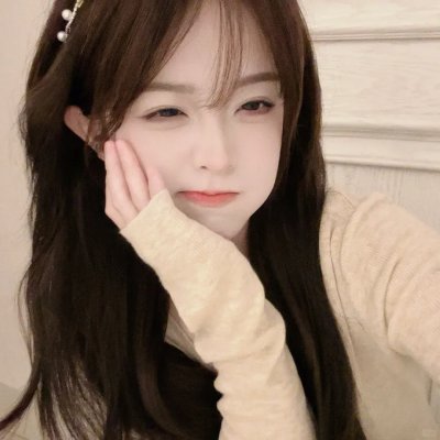 他从火光中走来